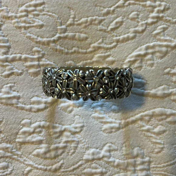 BRIGHTON Oval Daisy Bangle - Picture 3 of 10